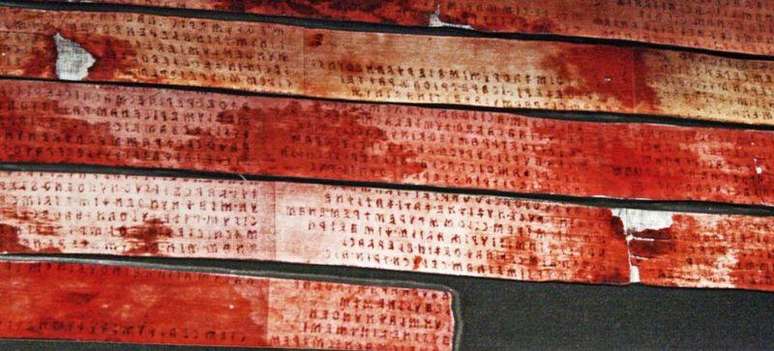 O Liber Linteus Zagrabiensis, do s&eacute;culo 1&deg; a.C., &eacute; o mais longo texto conhecido em idioma etrusco