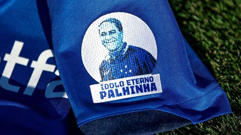 Ídolo Palhinha terá sua cara estampada nas camisas do Cruzeiro diante do Goías 
