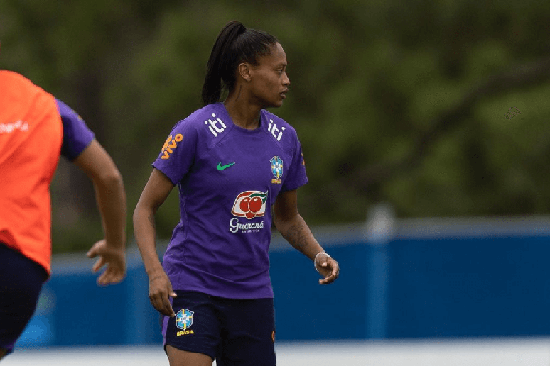 Ary Borges se tornou referência no futebol feminino brasileiro, inspirando jovens atletas 