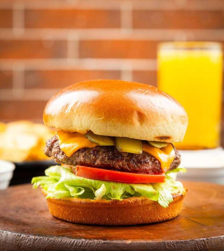 Uma das opções oferecidas no cardápio da hamburgueria Master Burger, participante do Festival Burger Gourmet by Restaurant Week de Curitiba.