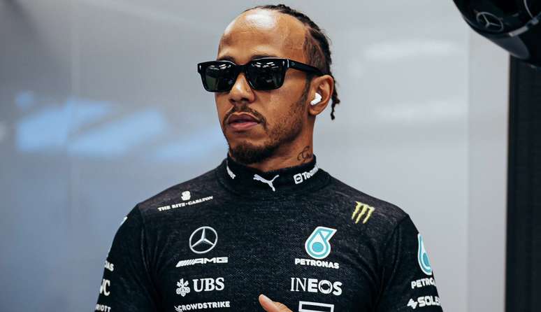 Hamilton deve permanecer na Mercedes 