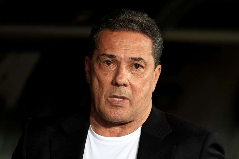 Vanderlei Luxemburgo, técnico do Corinthians