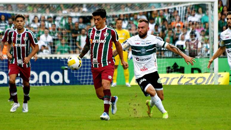 Coritiba perde para o Fluminense e é o segundo rebaixado no