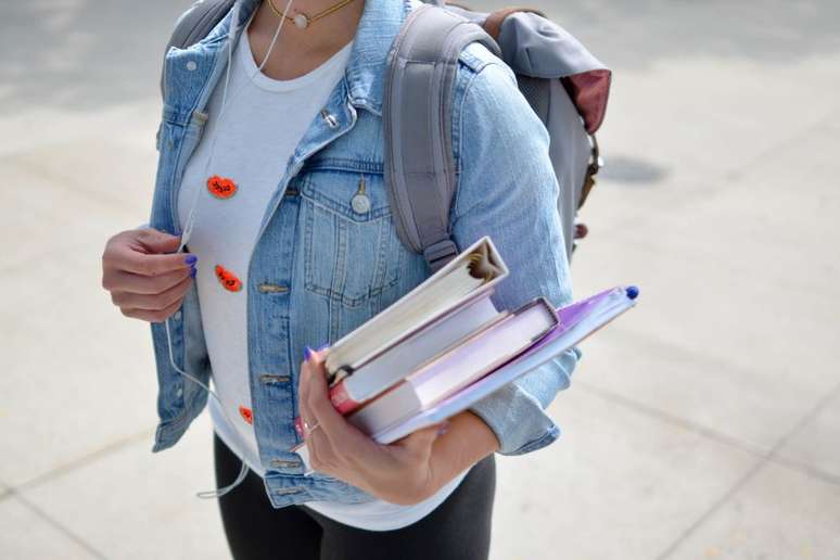 Prouni permite que estudantes ingressem em universidades particulares com bolsas parciais ou integrais