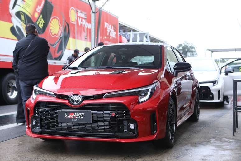 Toyota GR Corolla: adrenalina em Interlagos