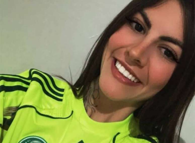 Gabriela Anelli morreu depois de ser atingida no pescoço por estilhaços de uma garrafa.