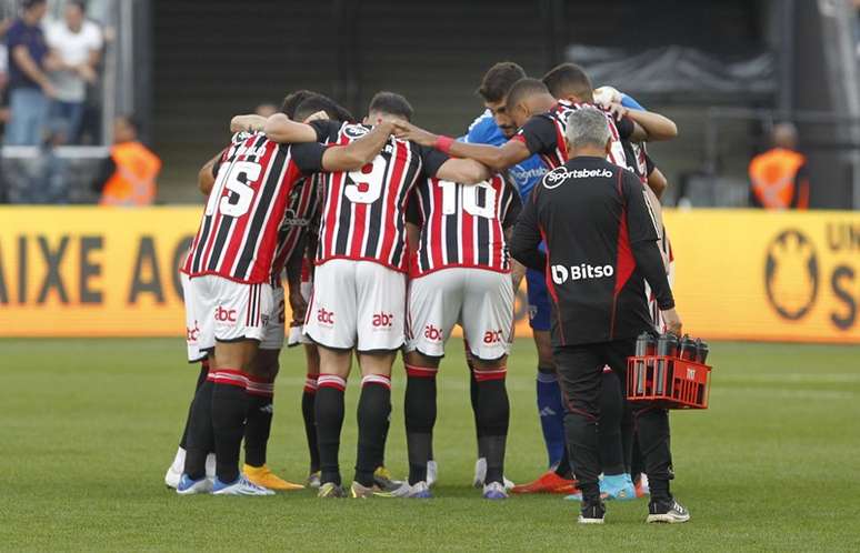 Corinthians x São Paulo: onde assistir, escalações e arbitragem