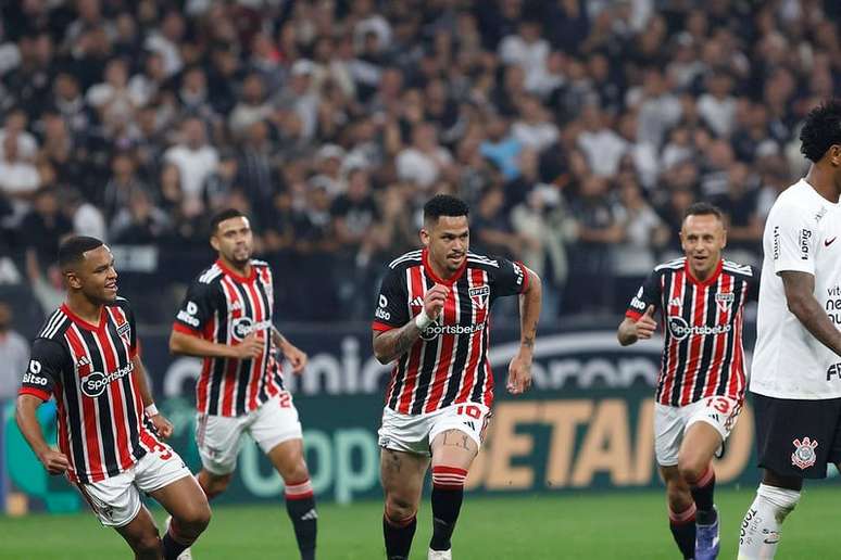 Corinthians pode ter alívio milionário na folha salarial - Lance!