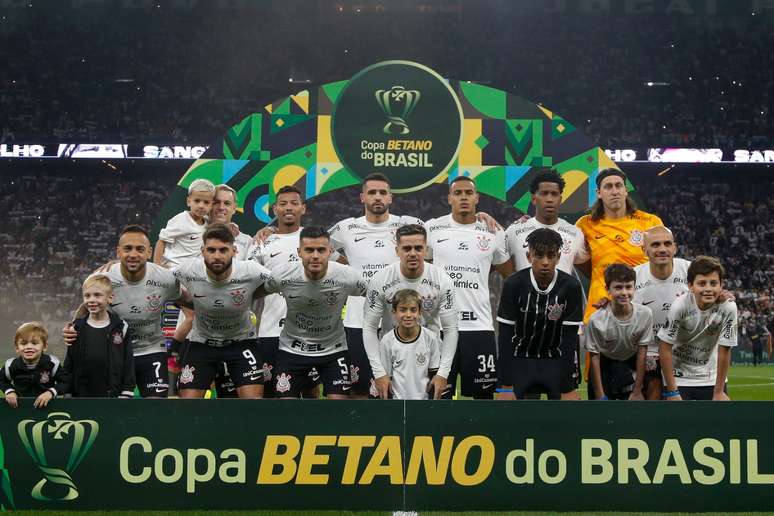 Corinthians luta, mas fica fora da final da Copa do Brasil 2023