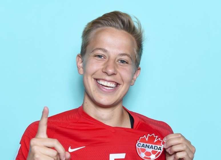 Titular do Canadá, Quinn também fez história ao ser a primeira pessoa trans a faturar uma medalha de ouro olímpica em 2021