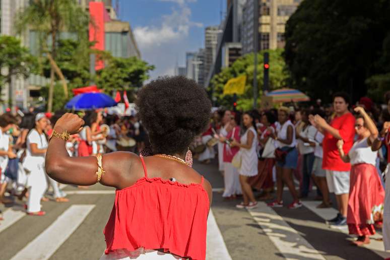 Pesquisa revela que 8 em cada 10 brasileiros veem o Brasil como um país racista