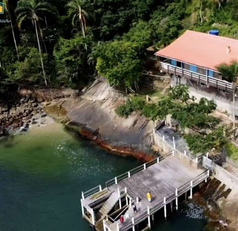 Marcello Barros p&otilde;e &agrave; venda casa herdada do diretor Jorge Fernando