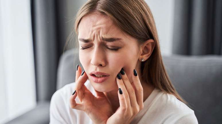 Veja como tratar a sensilibilidade nos dentes no inverno -