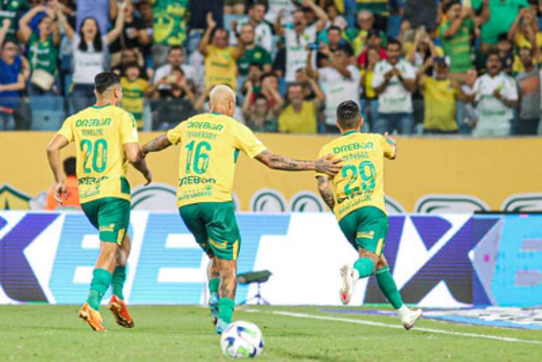 Cuiab&aacute; tenta emendar segunda vit&oacute;ria seguida &ndash;