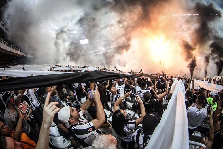 STJD pode liberar torcida do Coritiba para jogo contra o