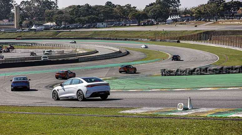Festival Interlagos 2023: mais de 7,3 mil sess&otilde;es de test drives nas diferentes pistas