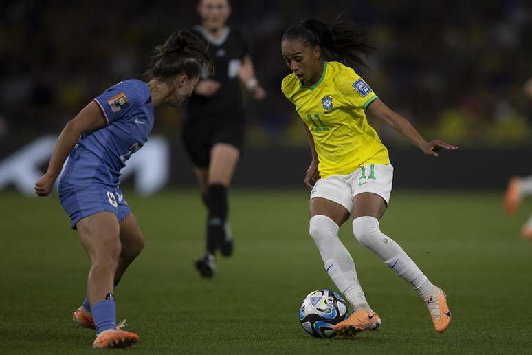 Bola da Copa feminina ganha novo visual para jogo da final; veja