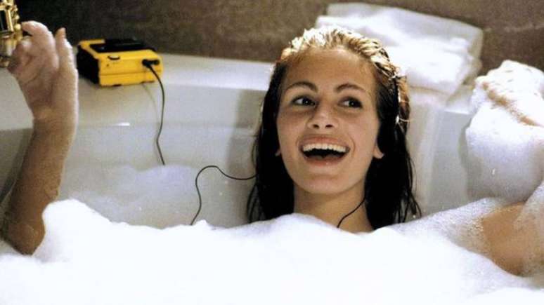 Julia Roberts, a musa das com&eacute;dias rom&acirc;nticas dos anos 1990, em cena de 'Uma Linda Mulher' (1990).