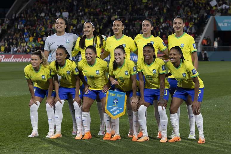 Pesquisa Atlas: 52% dos brasileiros acreditam que a Seleção Brasileira  vencerá Copa do Mundo Feminina de 2023