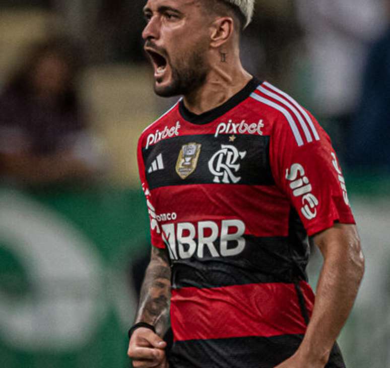 O uruguaio De Arrascaeta entrou no intervalo e foi decisivo com ótima cobrança de falta e passe milimétrico para Wesley, autor do gol da vitória do Flamengo