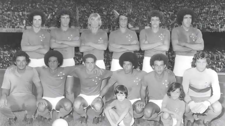 Elenco do Cruzeiro campeão da Libertadores de 1976 