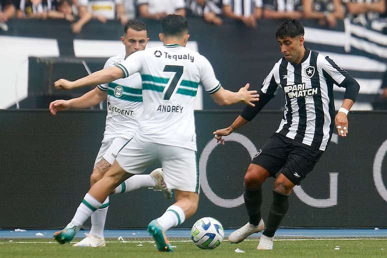 Coritiba arranca empate dramático com o Botafogo: Athletico enfrenta o  Cruzeiro hoje