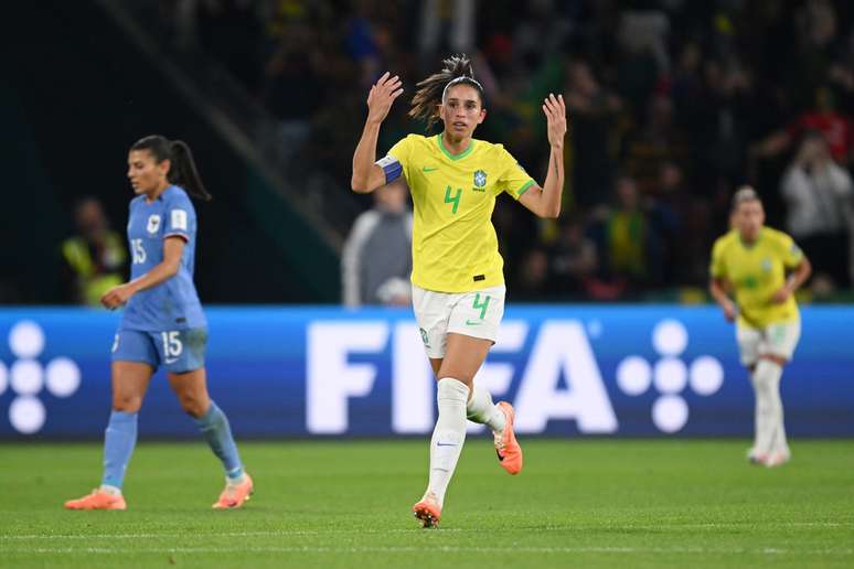 Brasil x Jamaica: veja como assistir a jogo decisivo da seleção feminina na  1ª fase