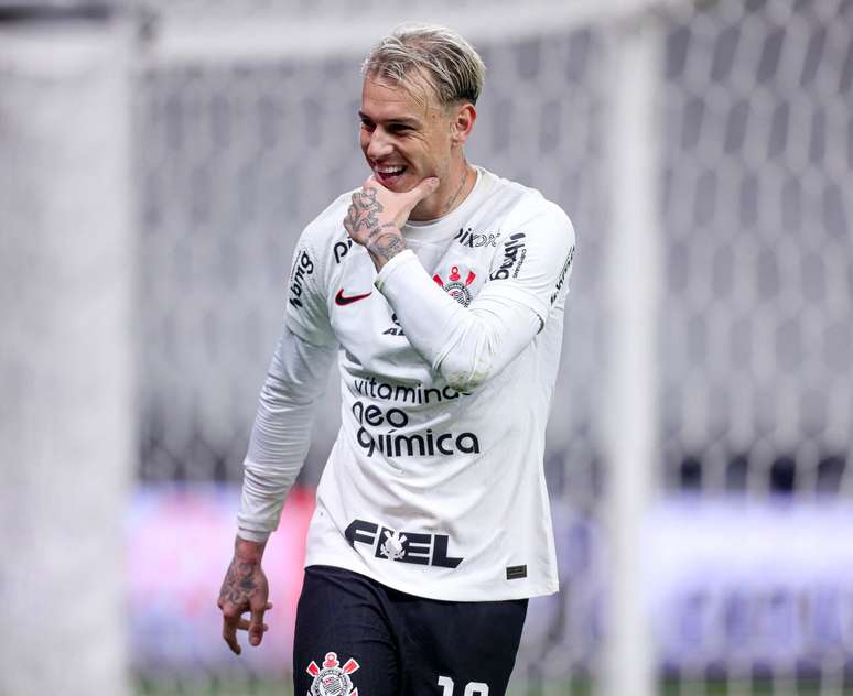 Corinthians: torcedores fazem pix pra Róger Guedes para evitar saída do  atacante