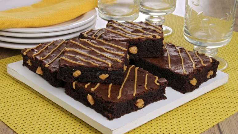 Brownie de doce de leite com amêndoas