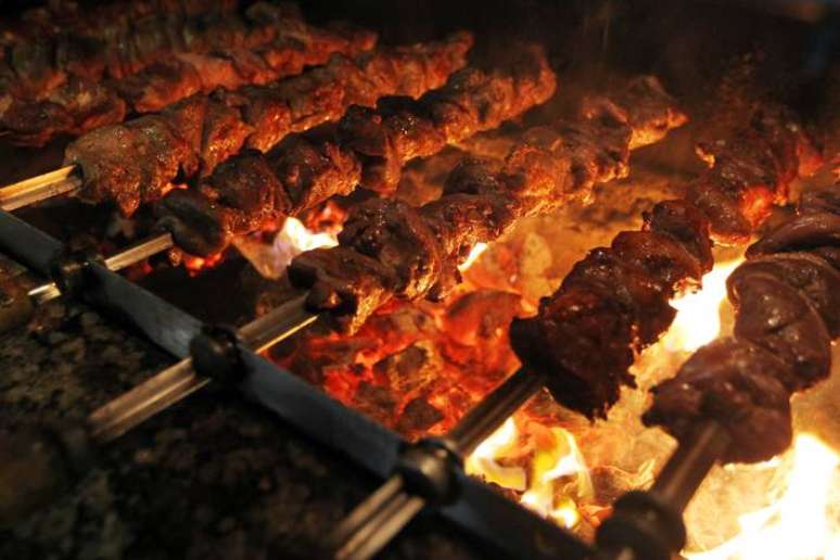 Carne em preparo.