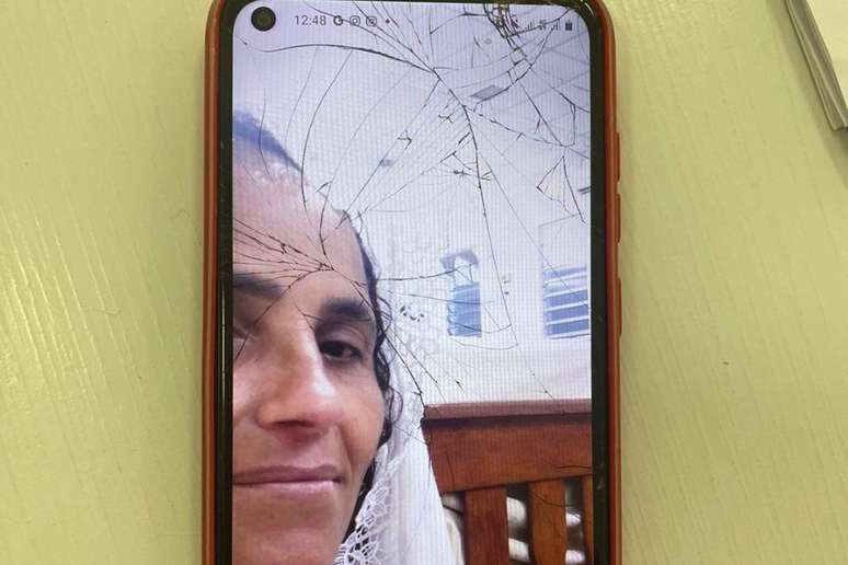 Tela do celular de Sônia foi quebrada durante a briga