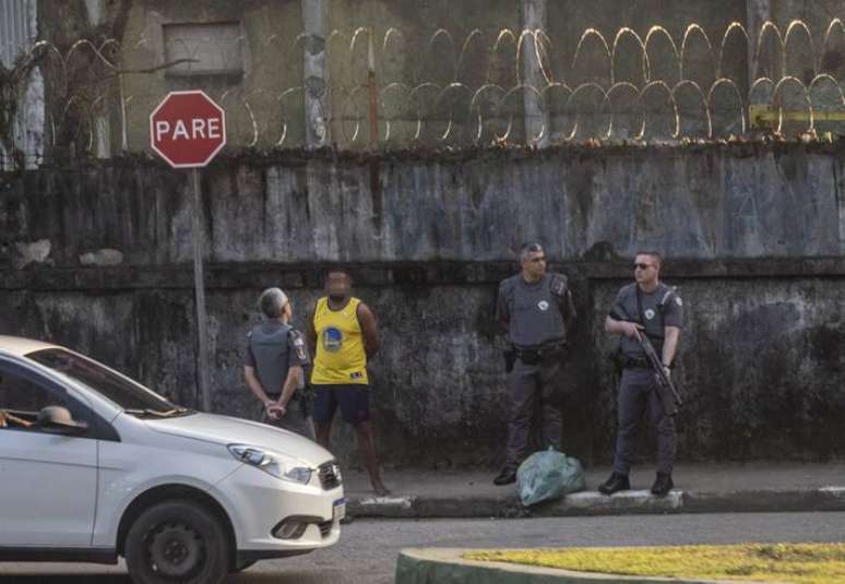 Operação da Polícia Militar no Morro Nova Cintra, em Santos