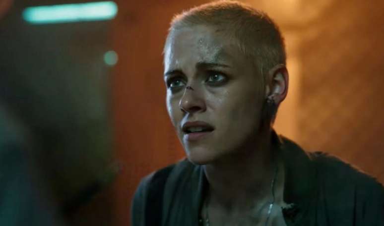 Kristen em "Crimes do Futuro"