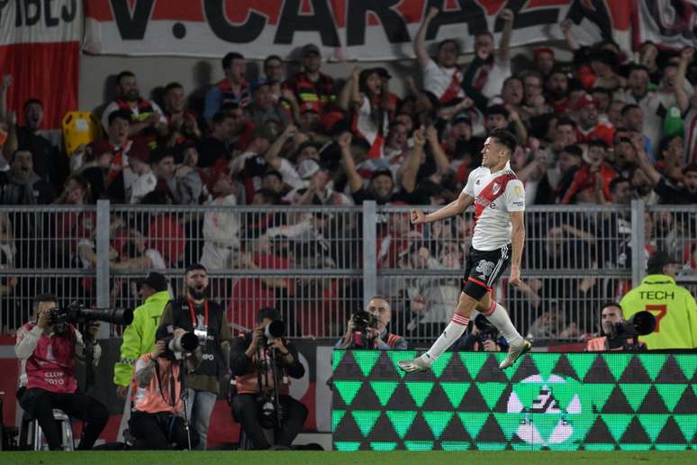 Inter ganha primeira na Libertadores com gol nos acréscimos.