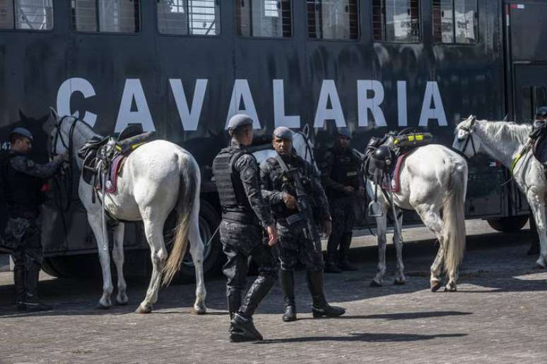 Movimentação de policiais militares no Guarujá, no litoral de São Paulo