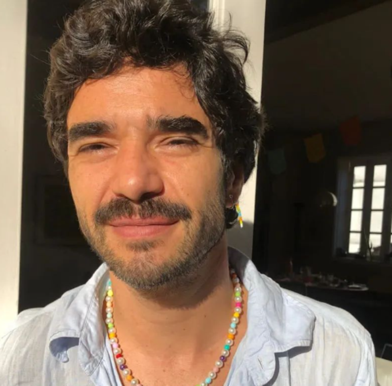 Caio Blat se despede da TV Globo; ator continuará com outros projetos na HBO ao lado de Camila Pitanga