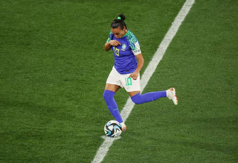 Marta entrou como titular pela primeira vez nessa Copa do Mundo 