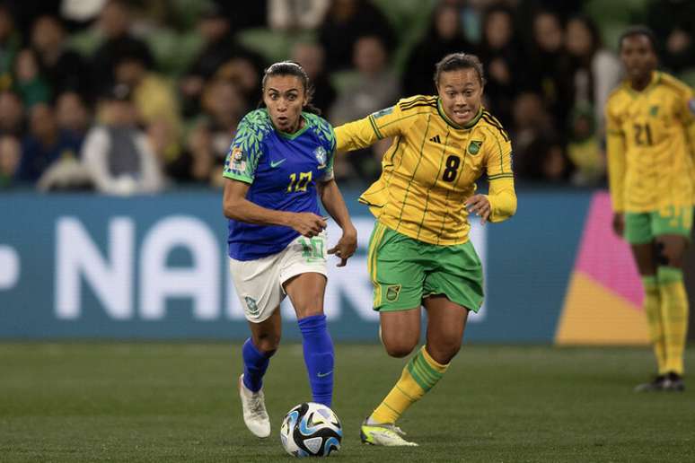Marta se despede da Copa do Mundo após eliminação do Brasil –