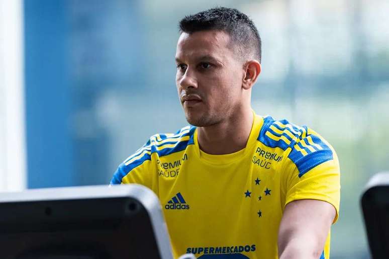 Henrique não frequenta mais a Toca da Raposa II –