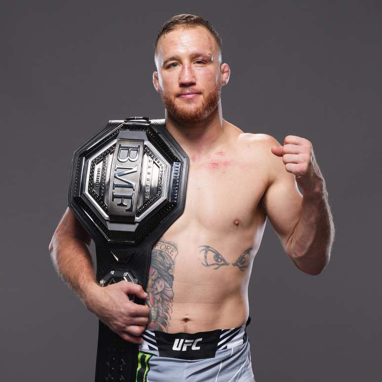 Justin Gaethje com o BMF Belt 