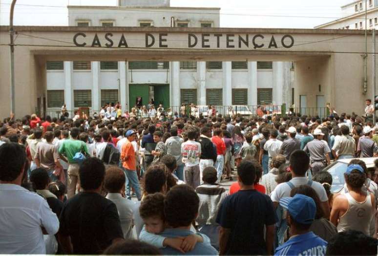 Operação policial contra rebelião na Casa de Detenção terminou com 111 mortos em 1992