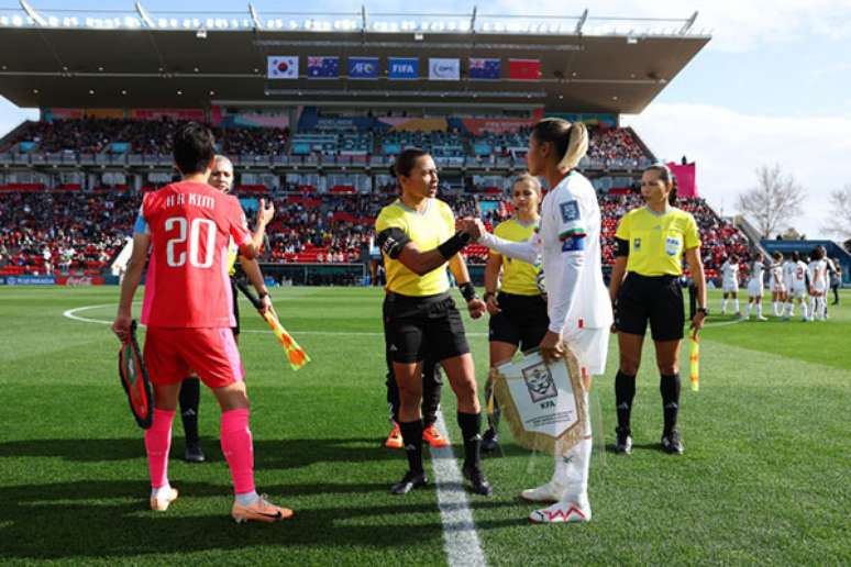 Confronto das oitavas de final da Copa do Mundo terá árbitras brasileiras – Maddie Meyer/FIFA