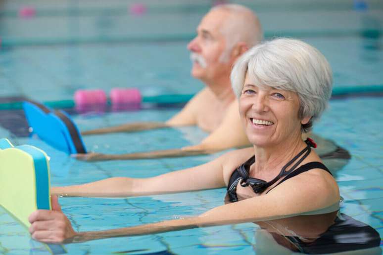 Praticar natação ajuda a fortalecer o sistema cardiovascular 