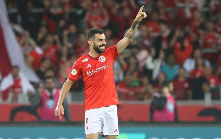 Flu arranca empate em jogo de seis gols contra o Corinthians