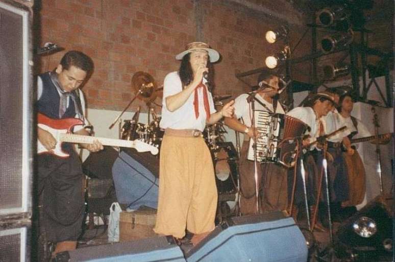 Ivonir Machado durante apresenta&ccedil;&atilde;o