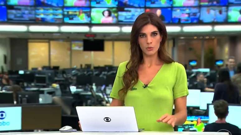 Andréia Sadi aparentou nervosismo na Globo