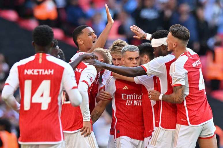 Arsenal vence Manchester City e conquista Supertaça de Inglaterra