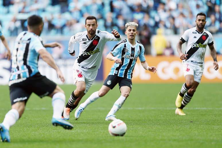 Vasco E Grêmio Se Enfrentam Em Situações Distintas No Brasileirão