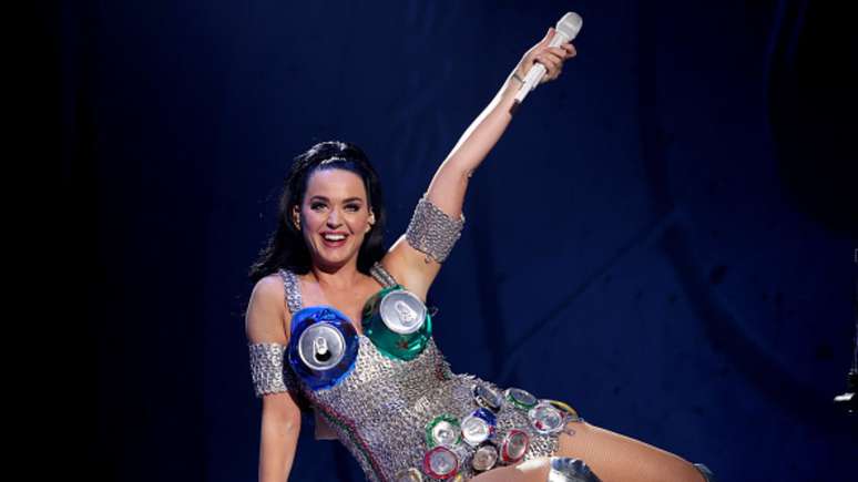 Katy Perry fala sobre lançamento de novas músicas: "Eu voltarei"