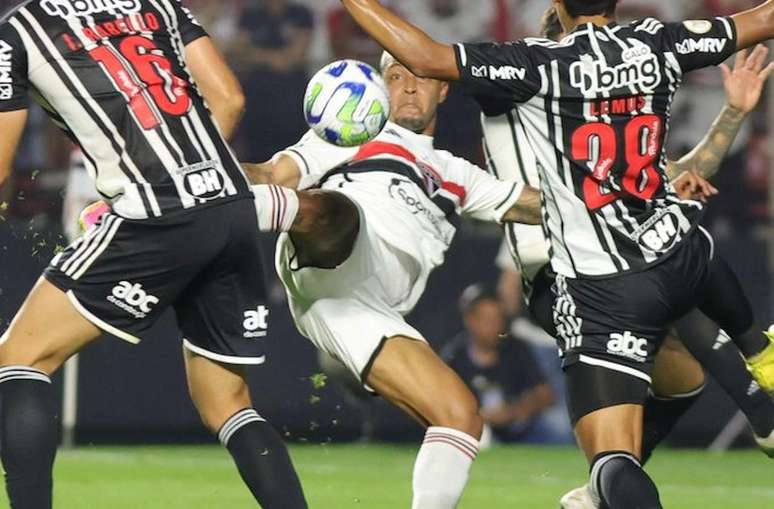 David durante jogo pelo São Paulo 
